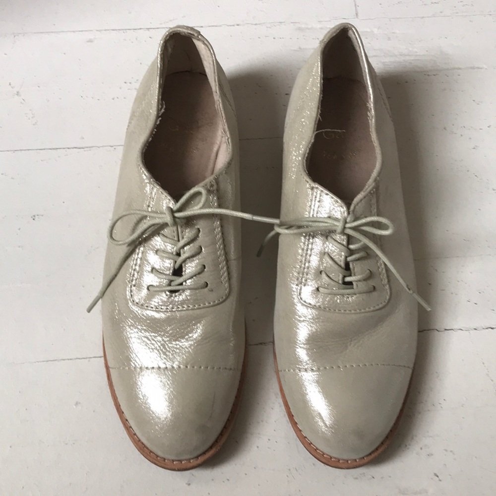 Women’s Oxford